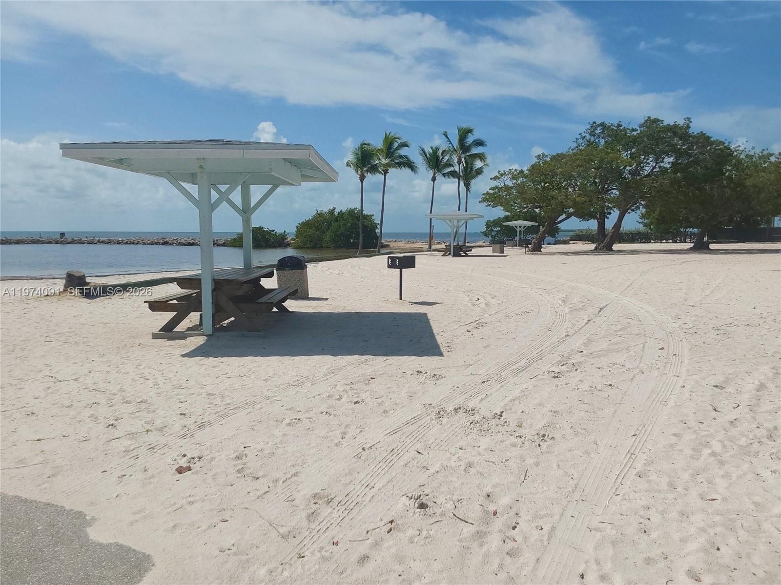   /   кв.футов $ 2026-03-01 0 Фото