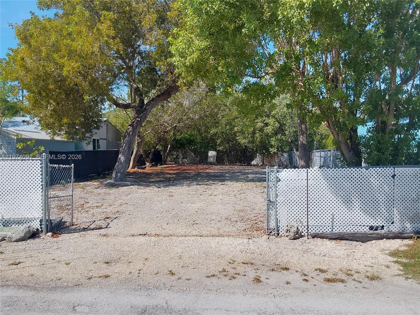   /   кв.футов $ 2026-03-01 0 Фото