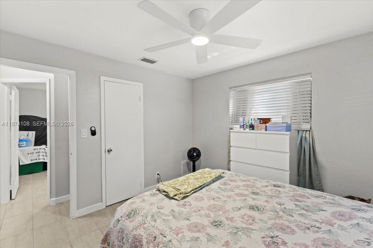   /  1376 кв.футов $ 2026-03-01 0 Фото