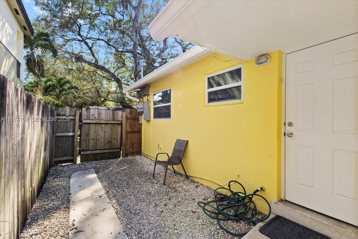   /  1376 кв.футов $ 2026-03-01 0 Фото