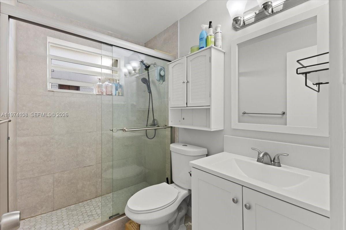   /  1376 кв.футов $ 2026-03-01 0 Фото