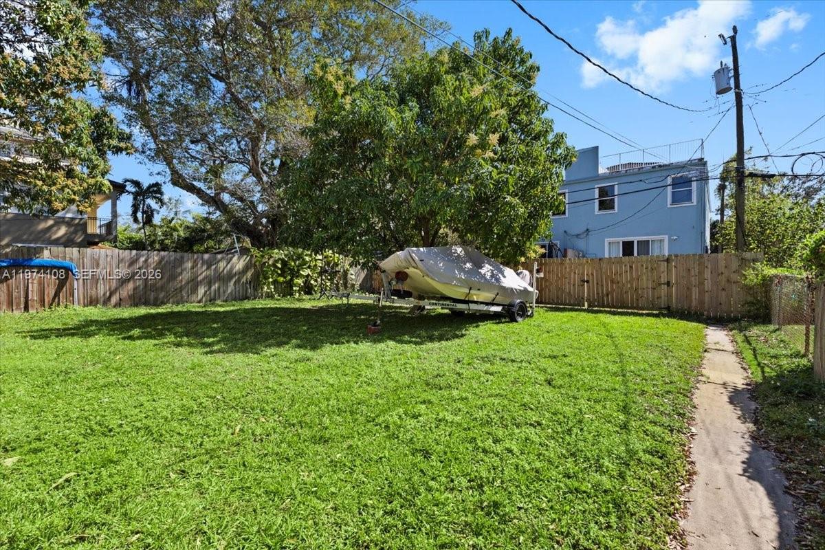   /  1376 кв.футов $ 2026-03-01 0 Фото