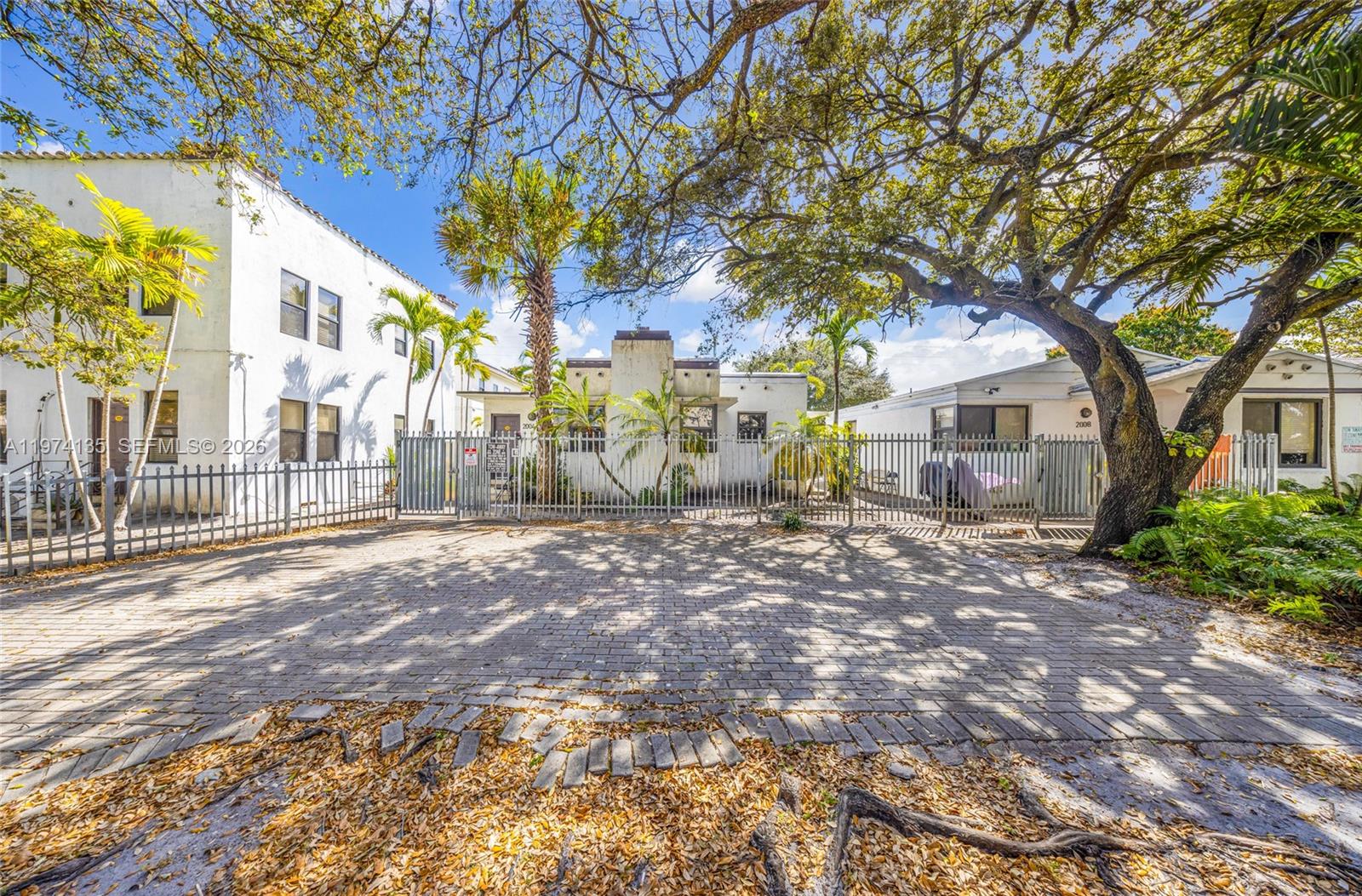 1-15  /   кв.футов $ 2026-03-01 0 Фото