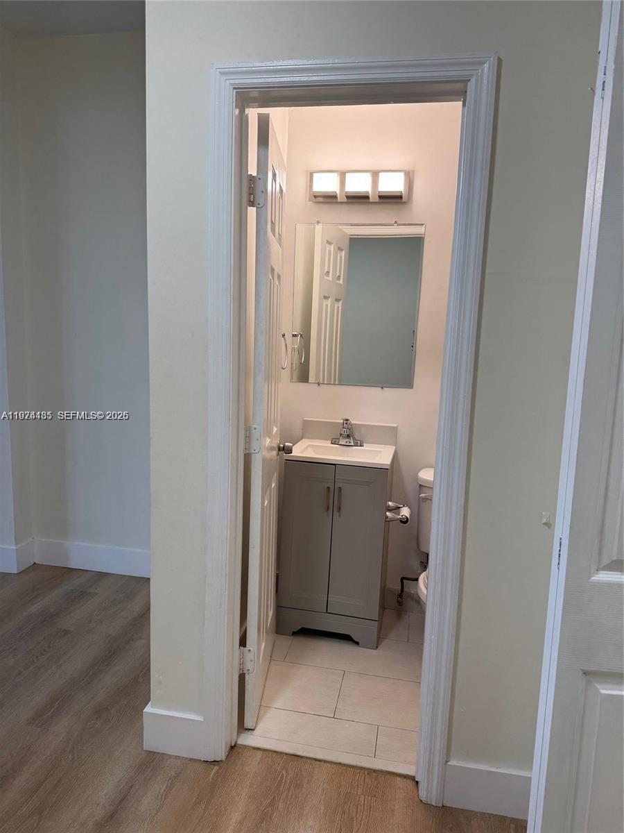 1-15  /   кв.футов $ 2026-03-01 0 Фото