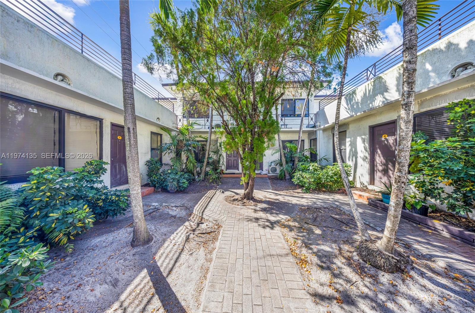 1-15  /   кв.футов $ 2026-03-01 0 Фото