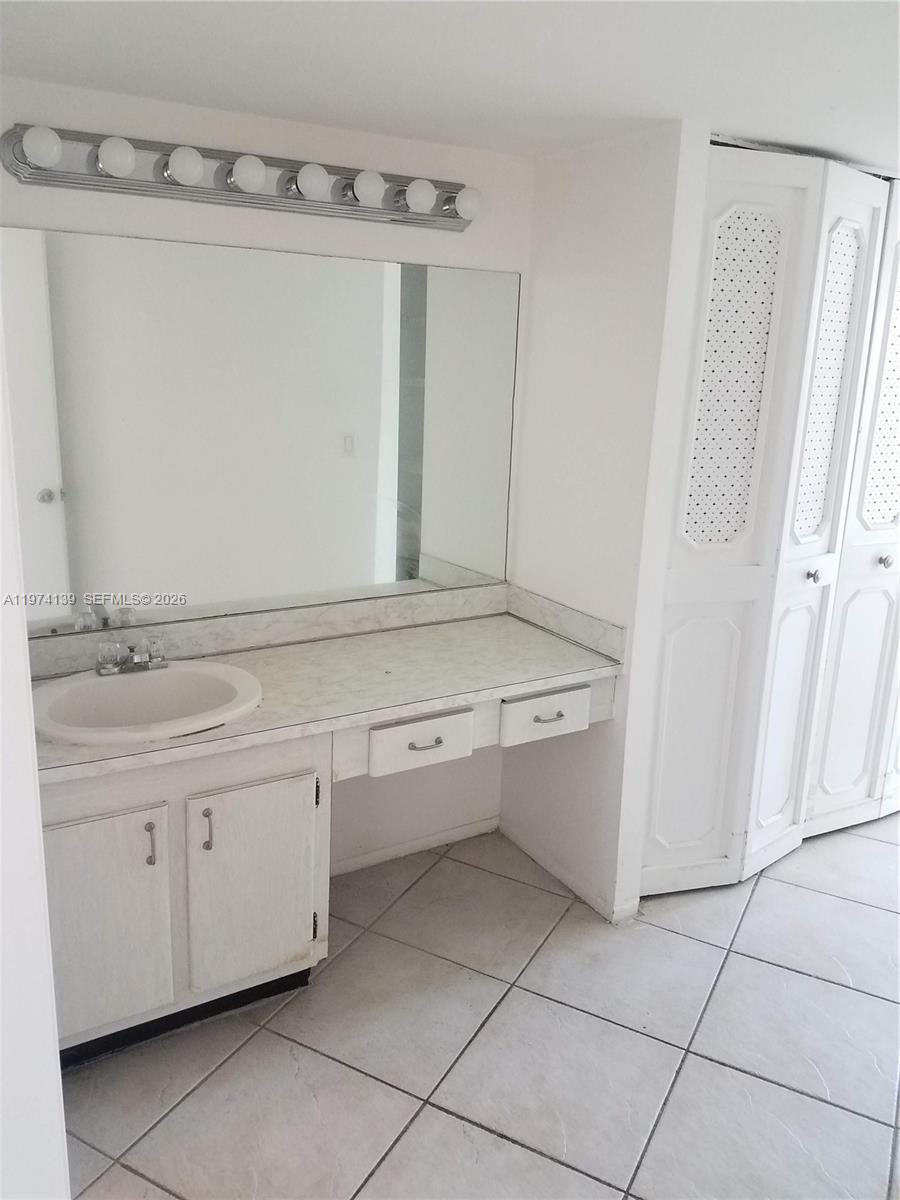 Photo of 3475 Country Club Dr #805, Aventura, Florida, 33180 -