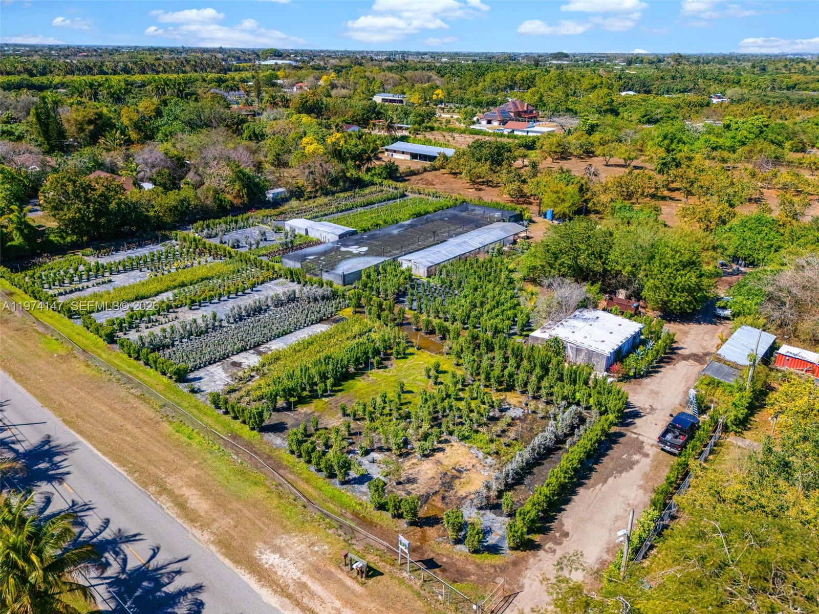   /   кв.футов $ 2026-03-01 0 Фото