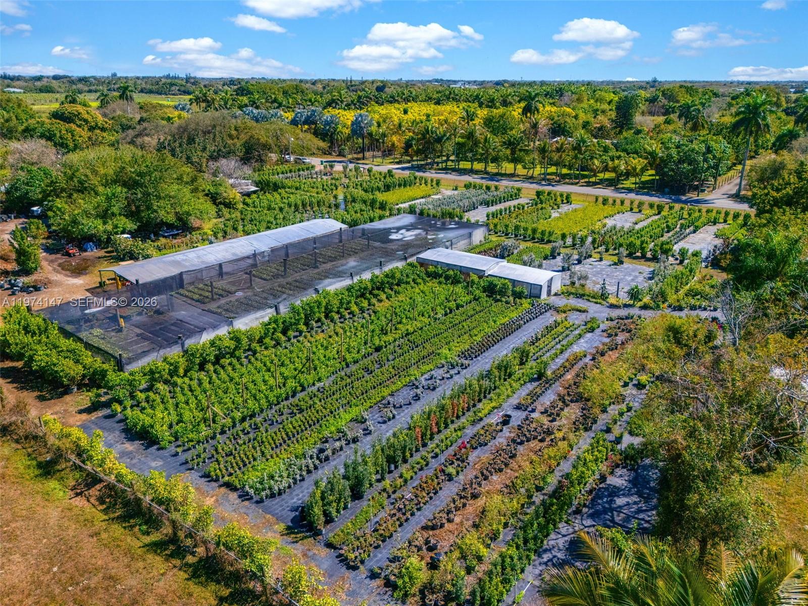   /   кв.футов $ 2026-03-01 0 Фото