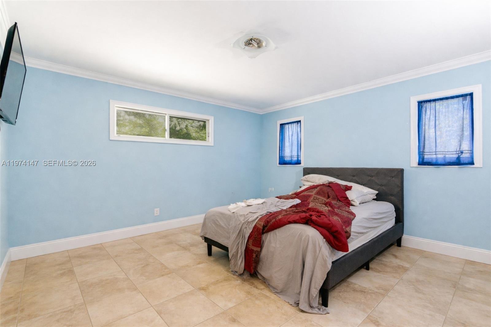   /   кв.футов $ 2026-03-01 0 Фото