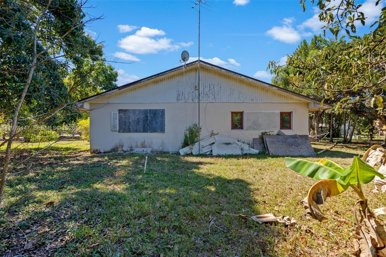   /   кв.футов $ 2026-03-01 0 Фото