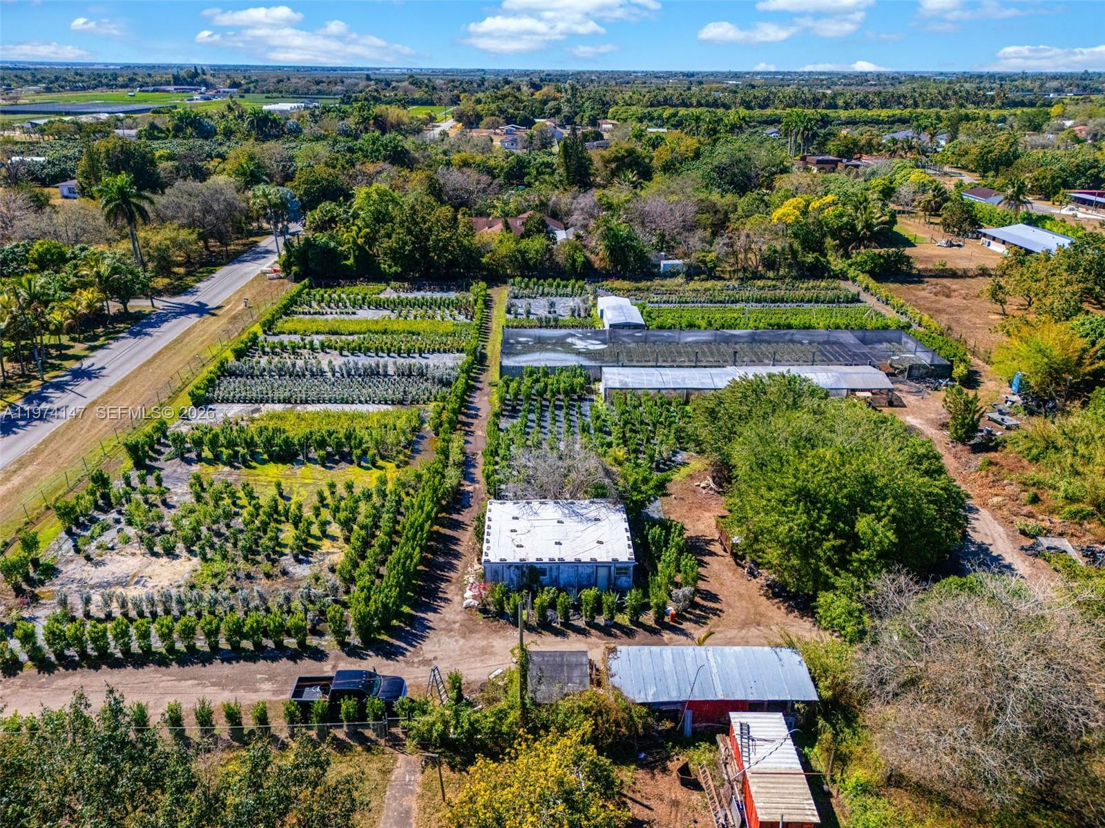   /   кв.футов $ 2026-03-01 0 Фото