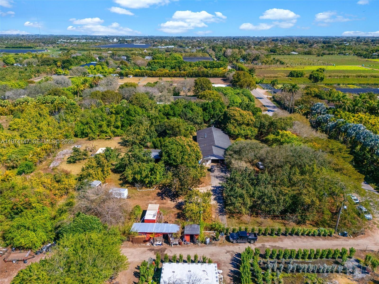   /   кв.футов $ 2026-03-01 0 Фото