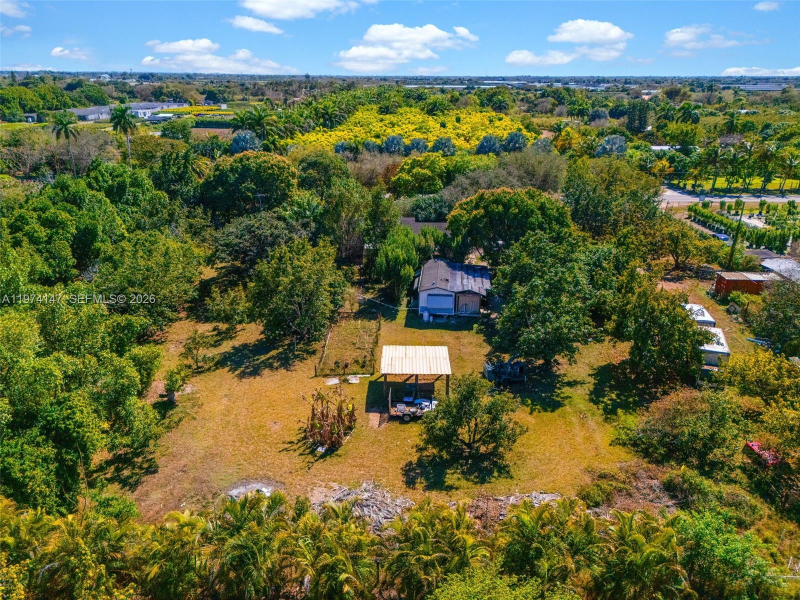   /   кв.футов $ 2026-03-01 0 Фото