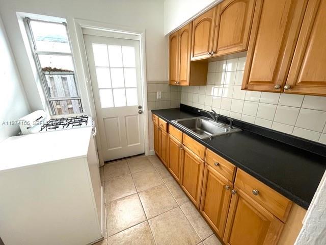   /  3596 кв.футов $ 2026-03-01 0 Фото