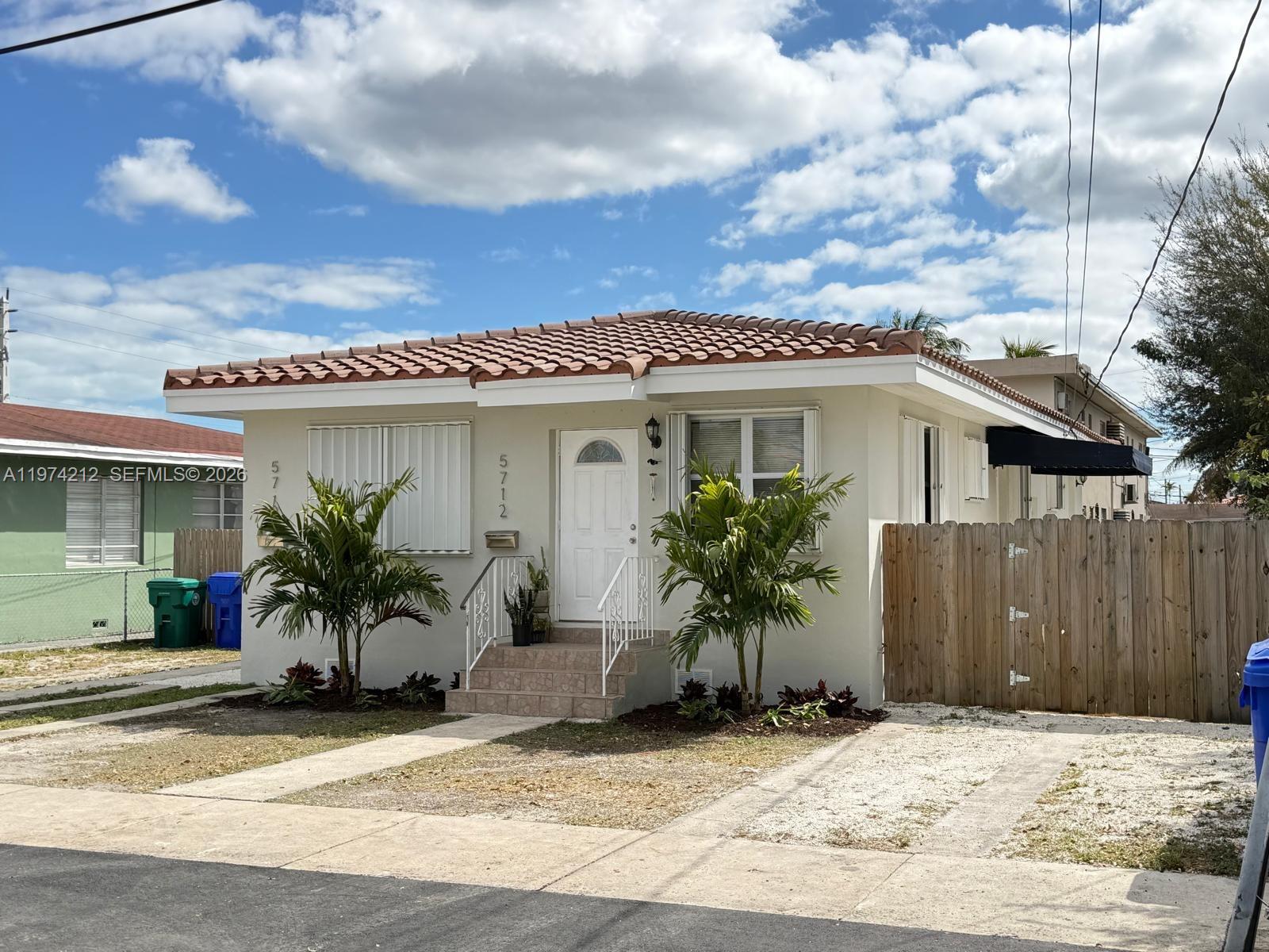   /  1296 кв.футов $ 2026-03-01 0 Фото