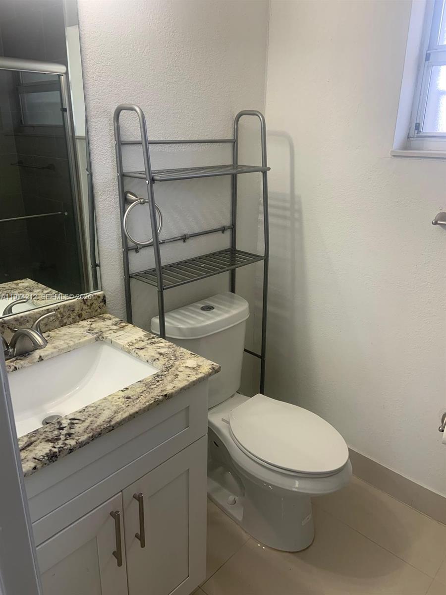   /  1296 кв.футов $ 2026-03-01 0 Фото