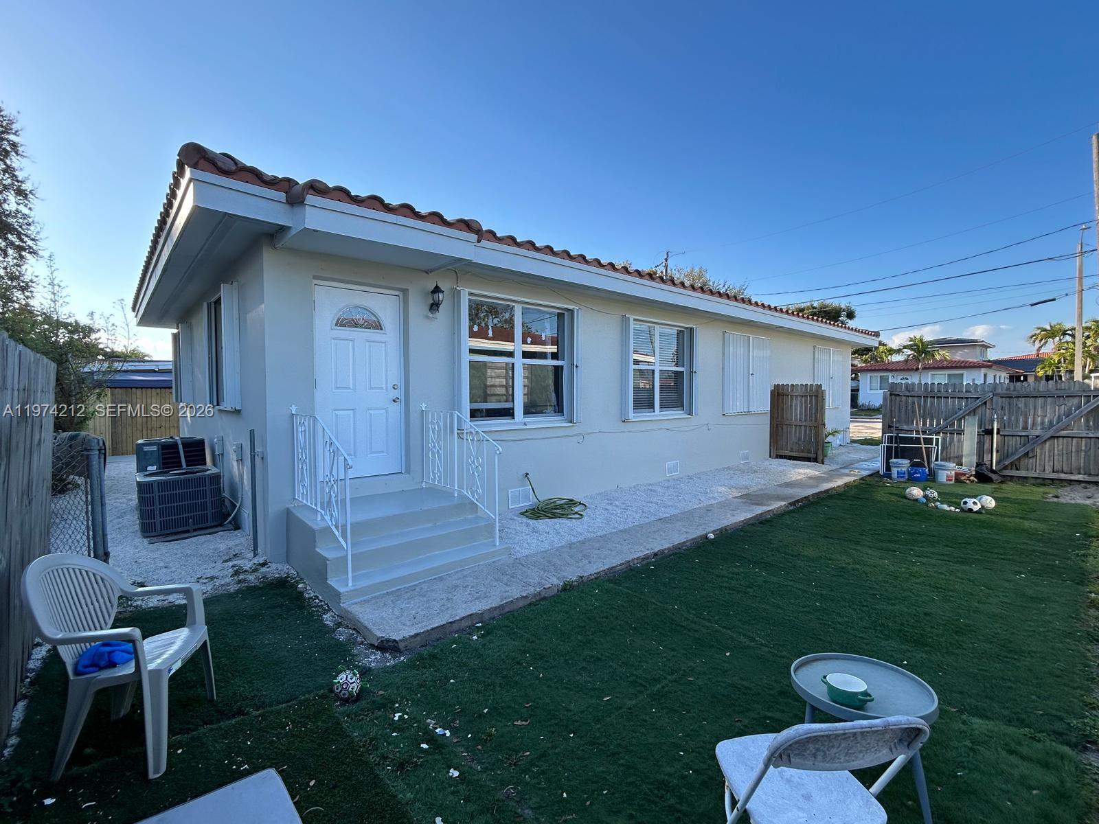   /  1296 кв.футов $ 2026-03-01 0 Фото