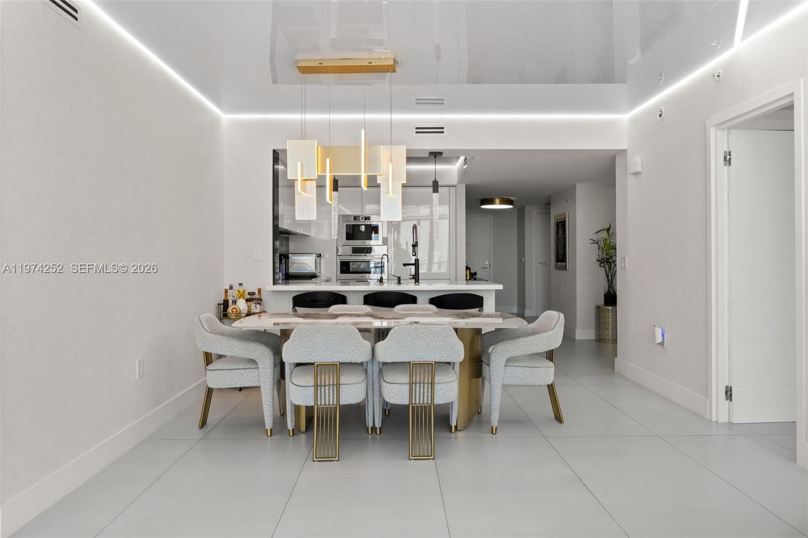 See details 4-2003 2 / 3 1524 sq. ft. $ 2026-03-01 0 Photo