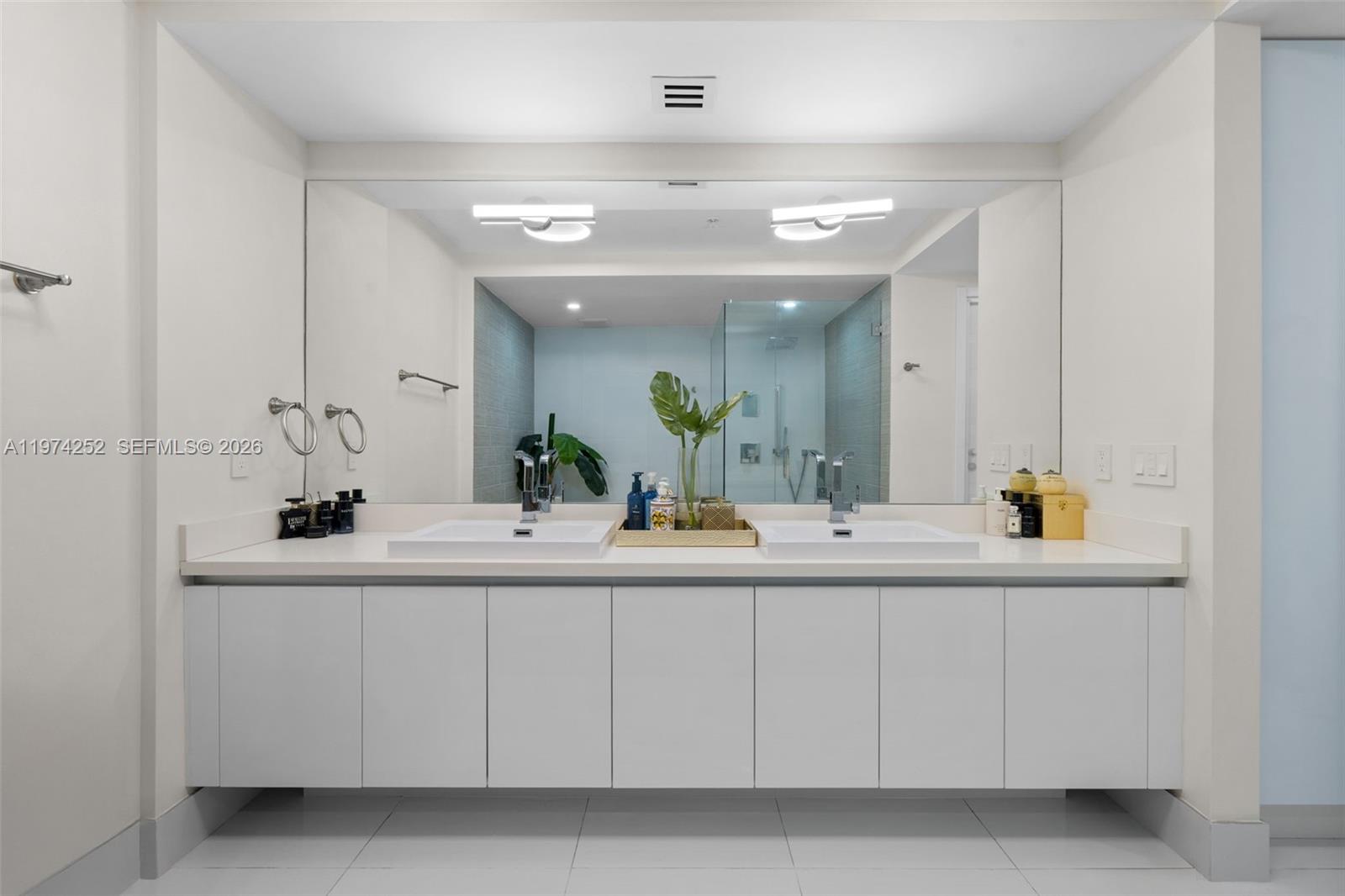 See details 4-2003 2 / 3 1524 sq. ft. $ 2026-03-01 0 Photo