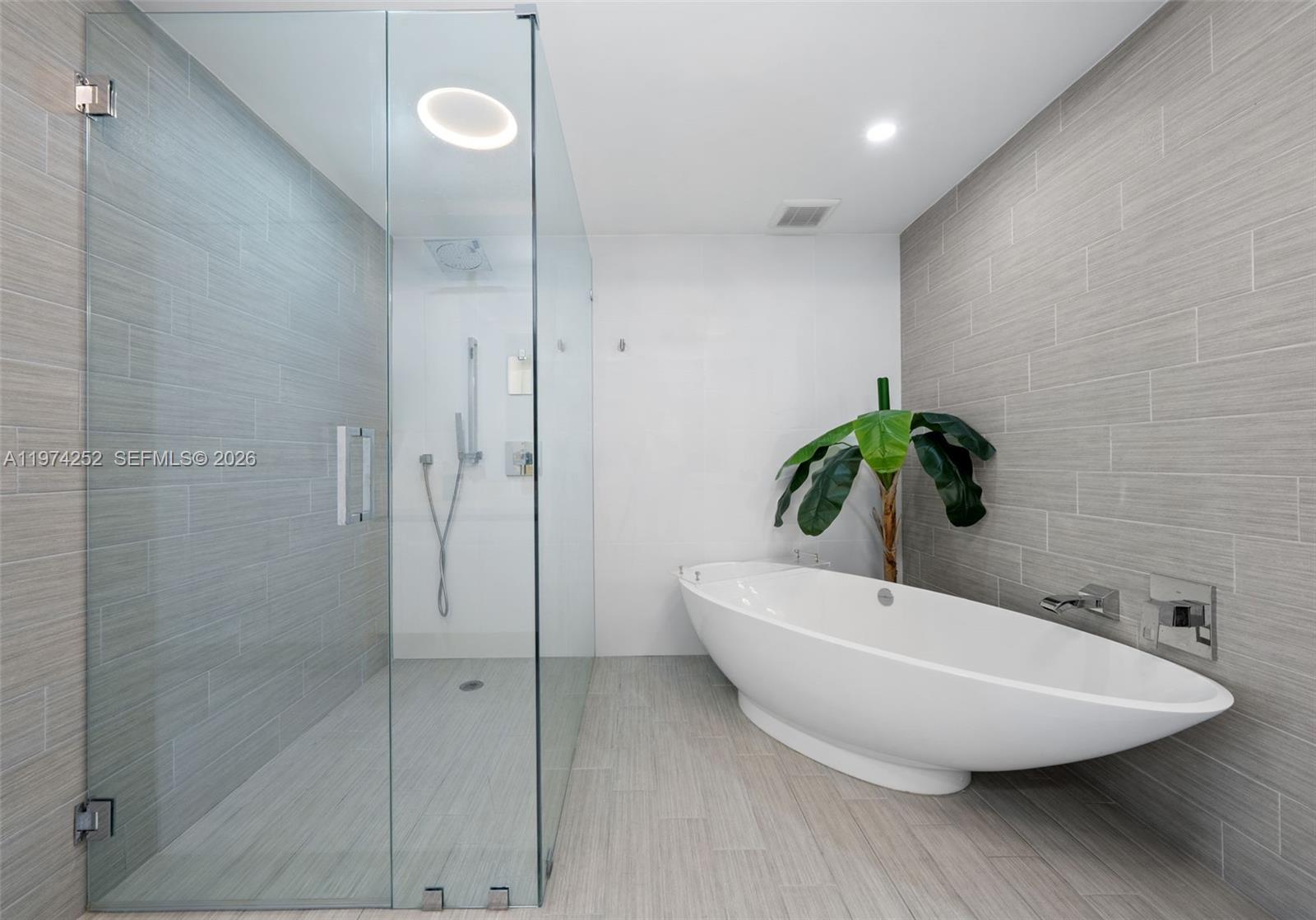 See details 4-2003 2 / 3 1524 sq. ft. $ 2026-03-01 0 Photo