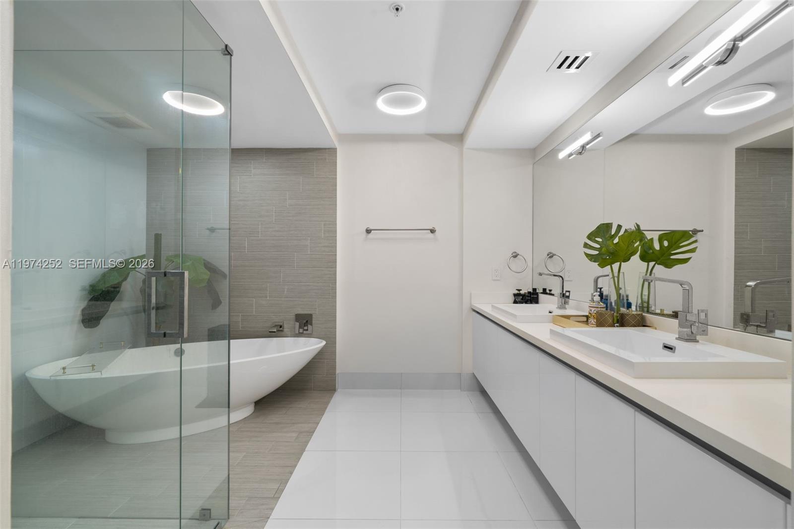 See details 4-2003 2 / 3 1524 sq. ft. $ 2026-03-01 0 Photo