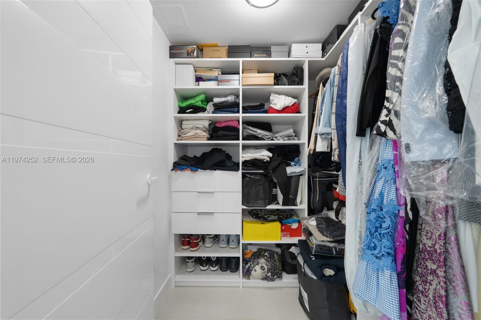 See details 4-2003 2 / 3 1524 sq. ft. $ 2026-03-01 0 Photo