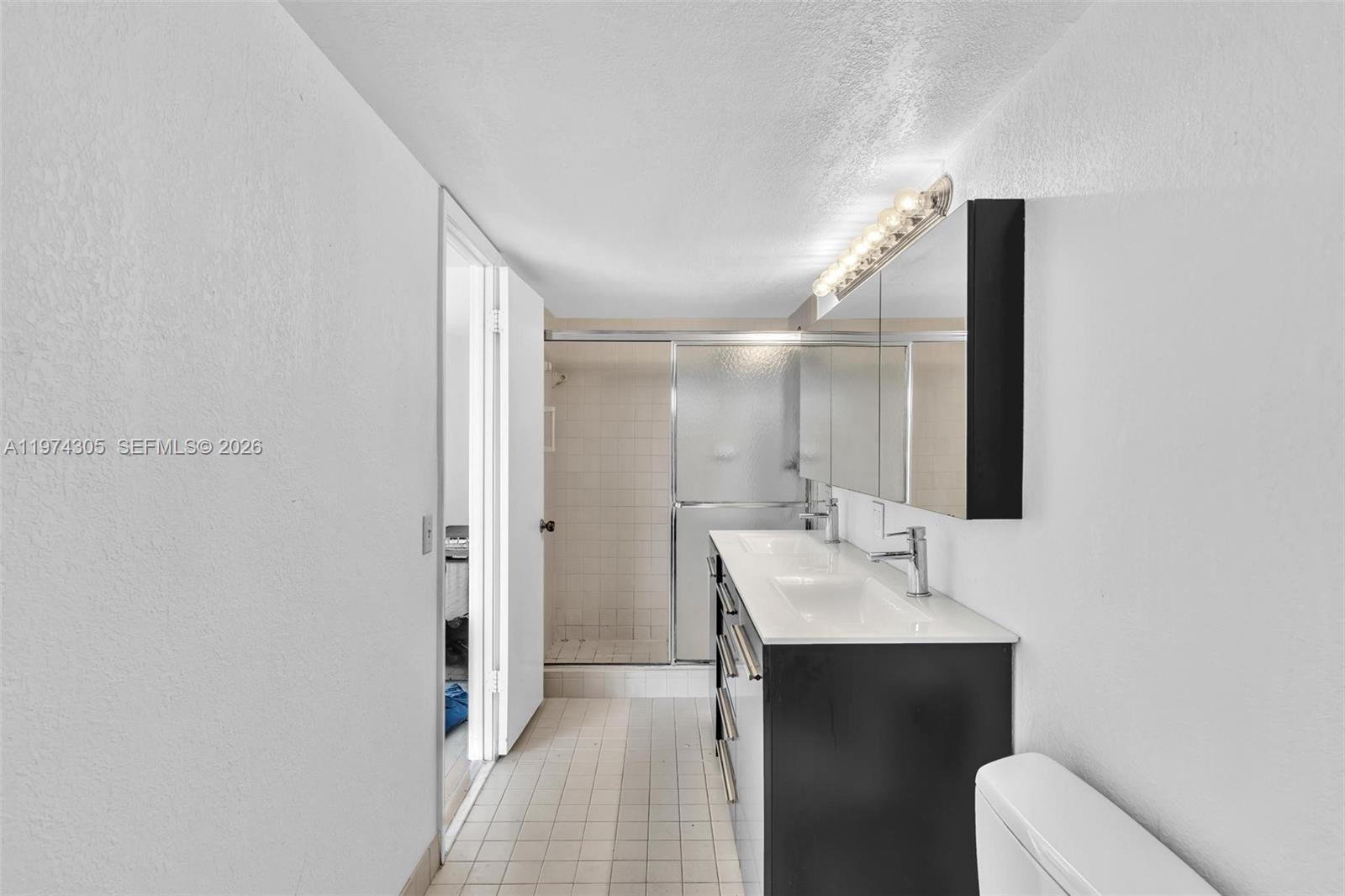 Photo of 825 26th Ave (825), Hallandale Beach, Florida, 33009 -