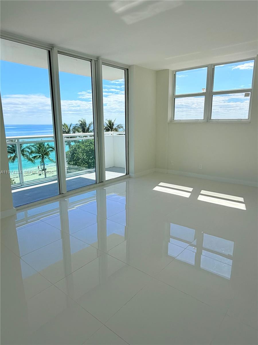 Photo of 3001 Ocean Dr  #511, Hollywood, Florida, 33019 - 