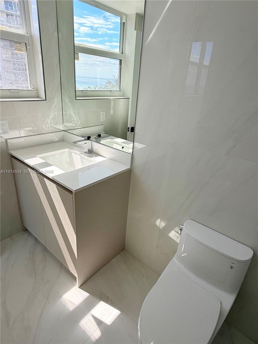 Photo of 3001 Ocean Dr  #511, Hollywood, Florida, 33019 - 