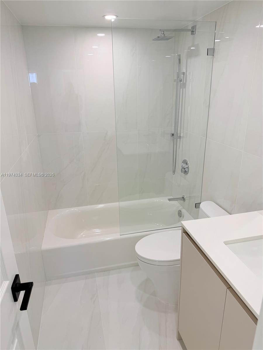Photo of 3001 Ocean Dr  #511, Hollywood, Florida, 33019 - 
