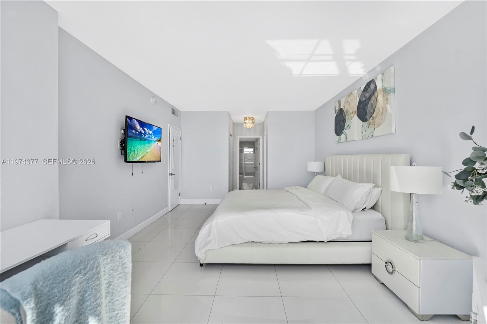 PHJ 2 / 2 1240 sq. ft. $ 2026-03-02 0 foto