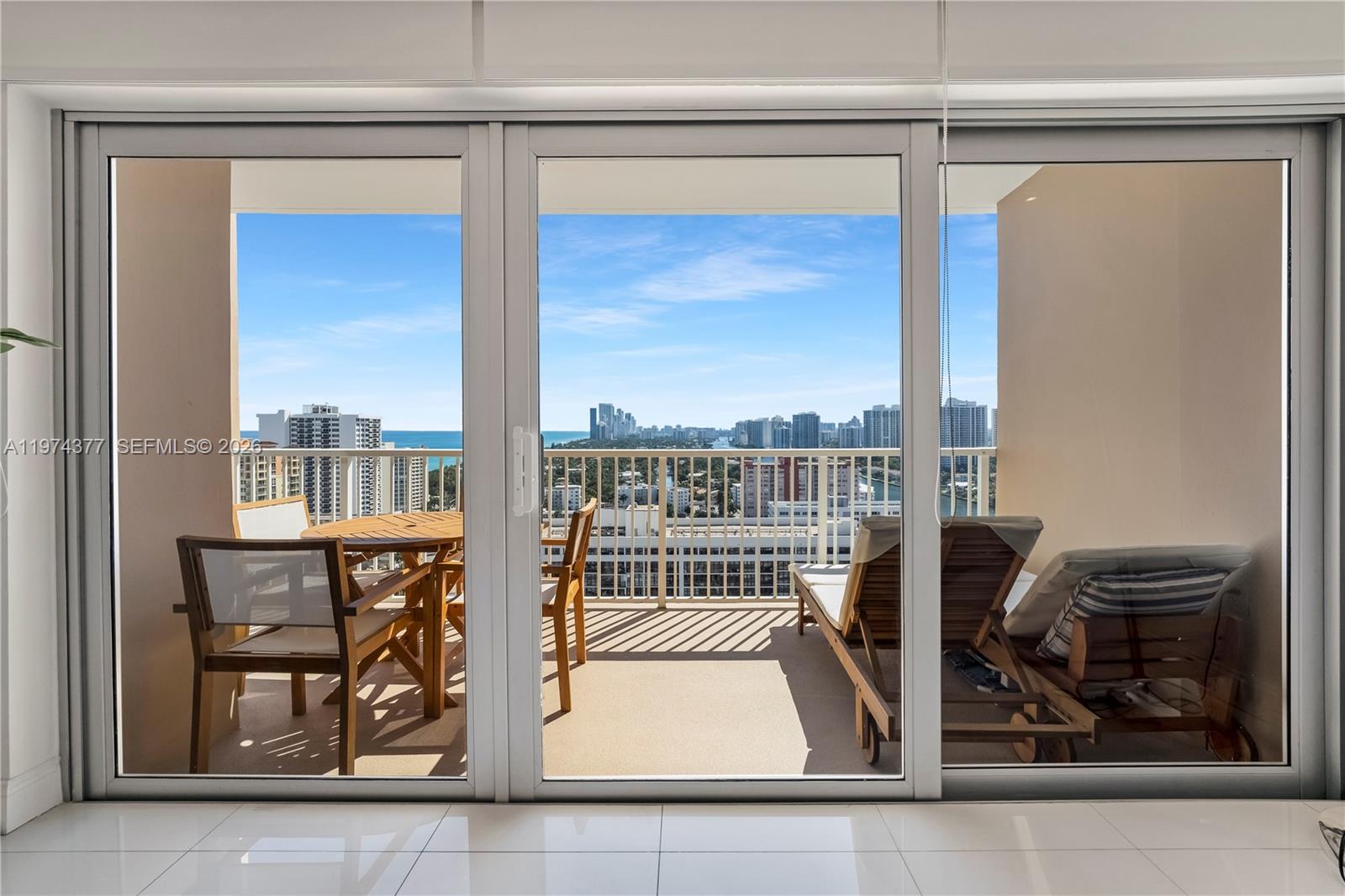 PHJ 2 / 2 1240 sq. ft. $ 2026-03-02 0 foto