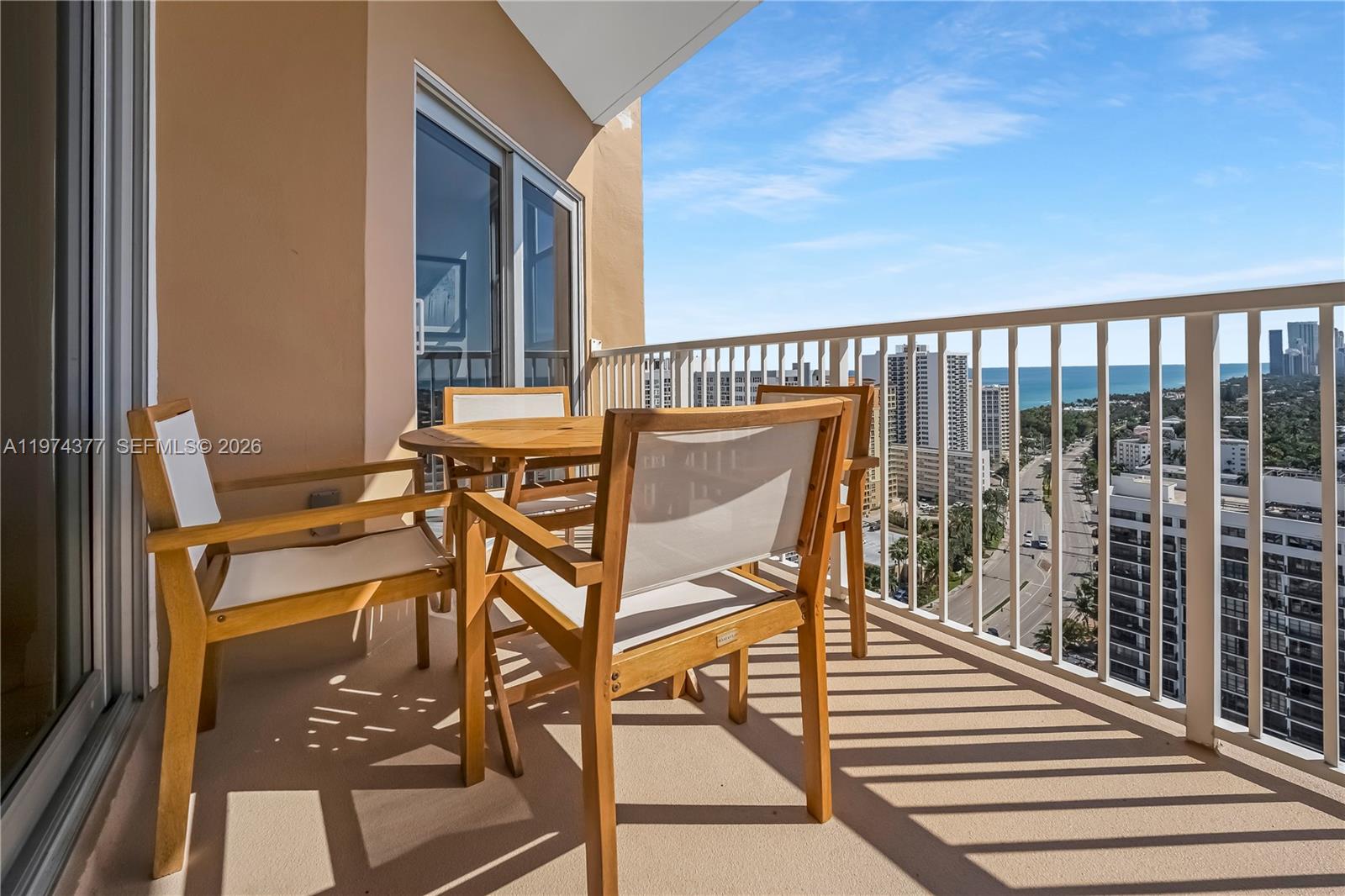 PHJ 2 / 2 1240 sq. ft. $ 2026-03-02 0 foto