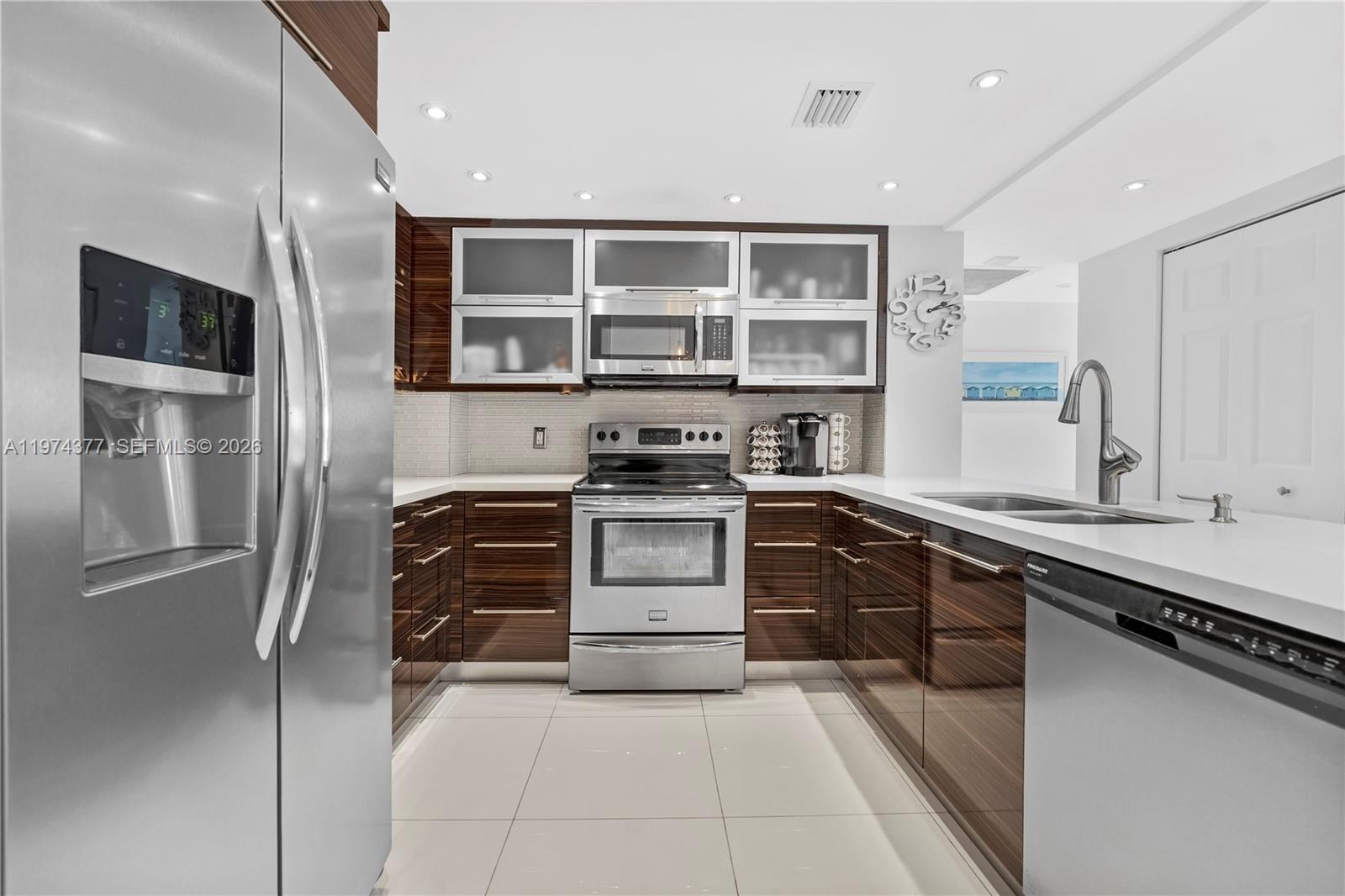 PHJ 2 / 2 1240 sq. ft. $ 2026-03-02 0 foto