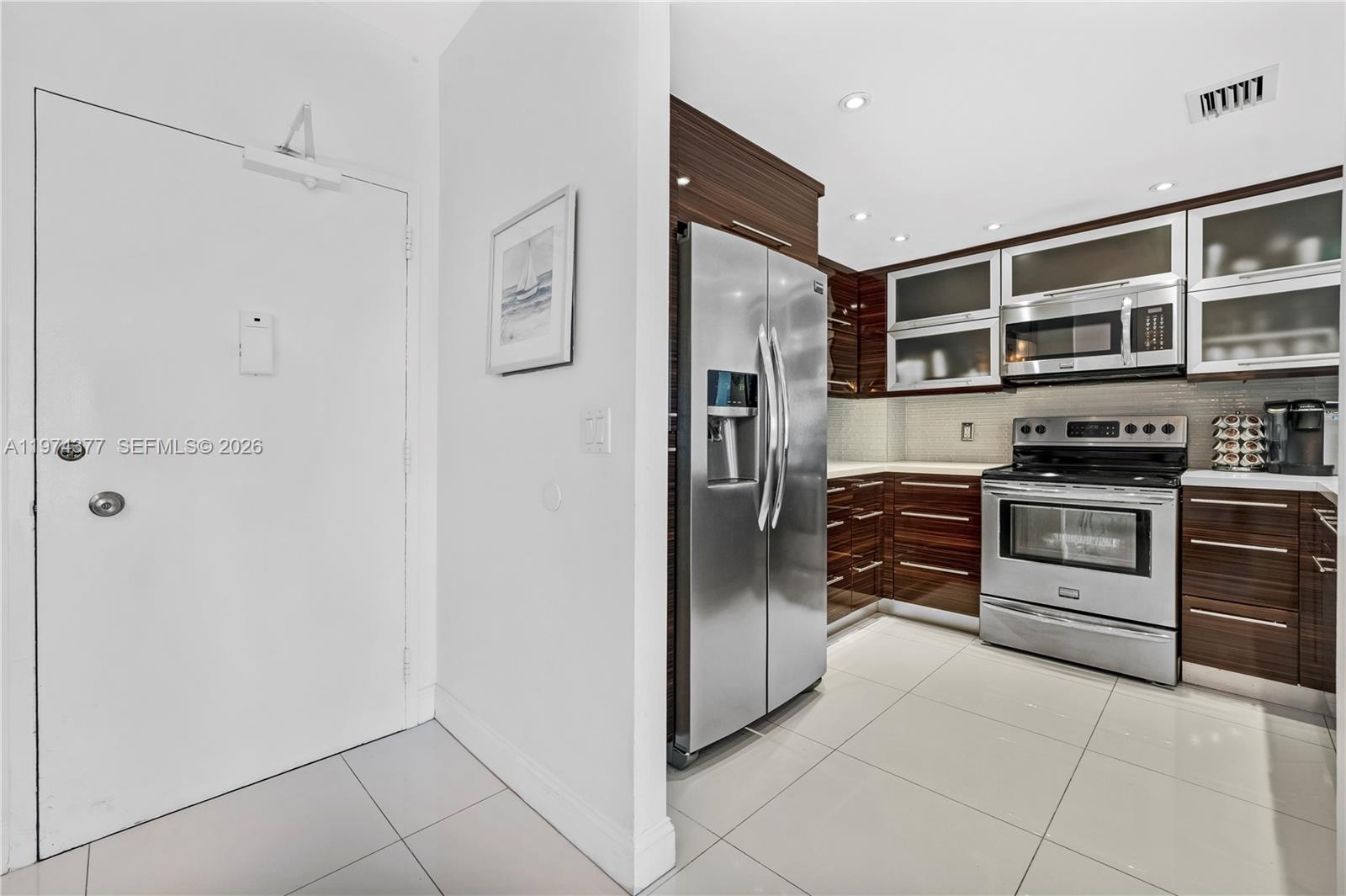 PHJ 2 / 2 1240 sq. ft. $ 2026-03-02 0 foto