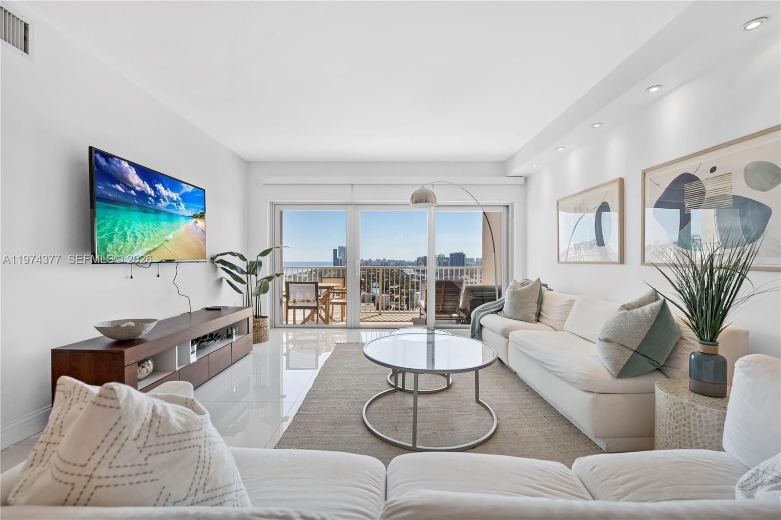 PHJ 2 / 2 1240 sq. ft. $ 2026-03-02 0 foto