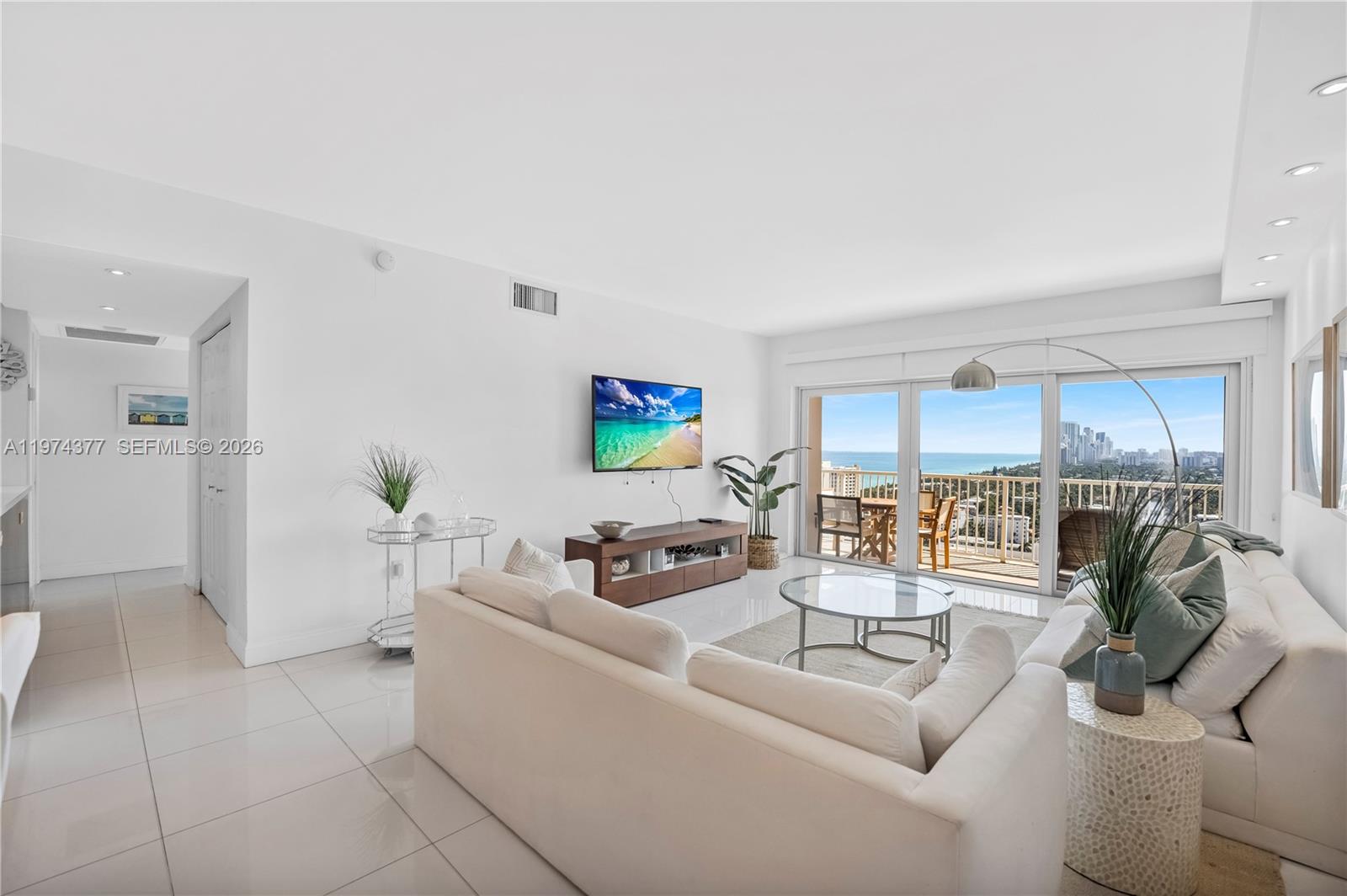 PHJ 2 / 2 1240 sq. ft. $ 2026-03-02 0 foto