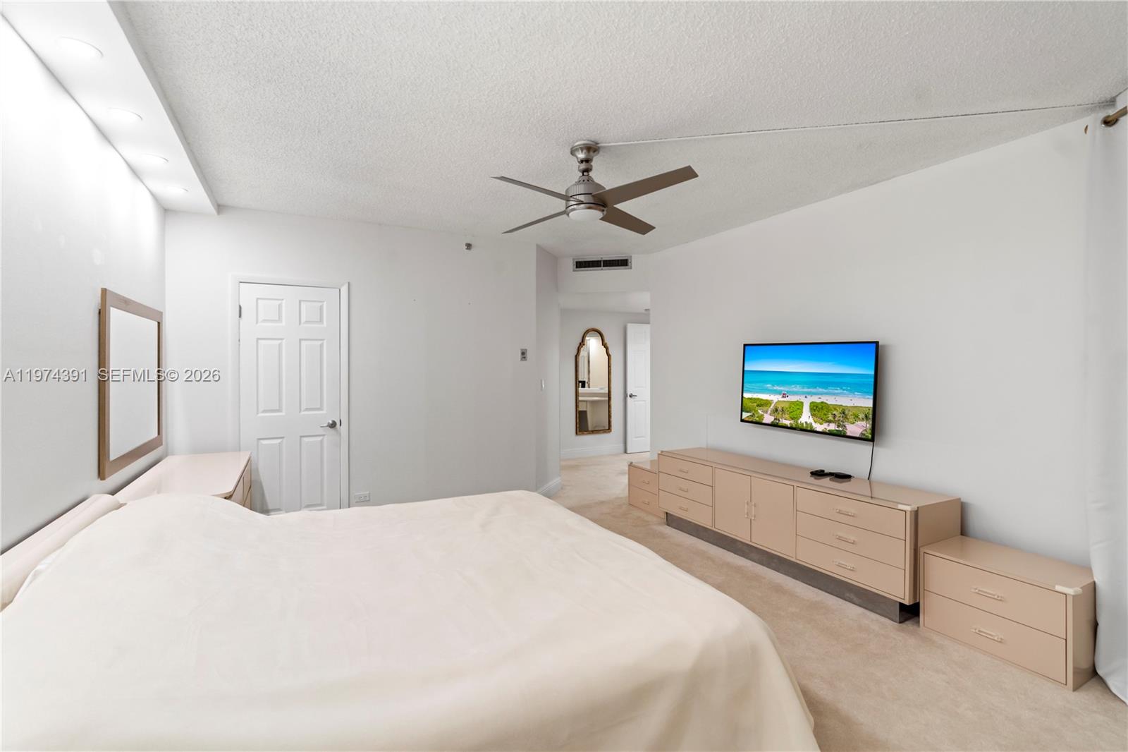 Photo of 20191 Country Club Dr  #407, Aventura, Florida, 33180 - 