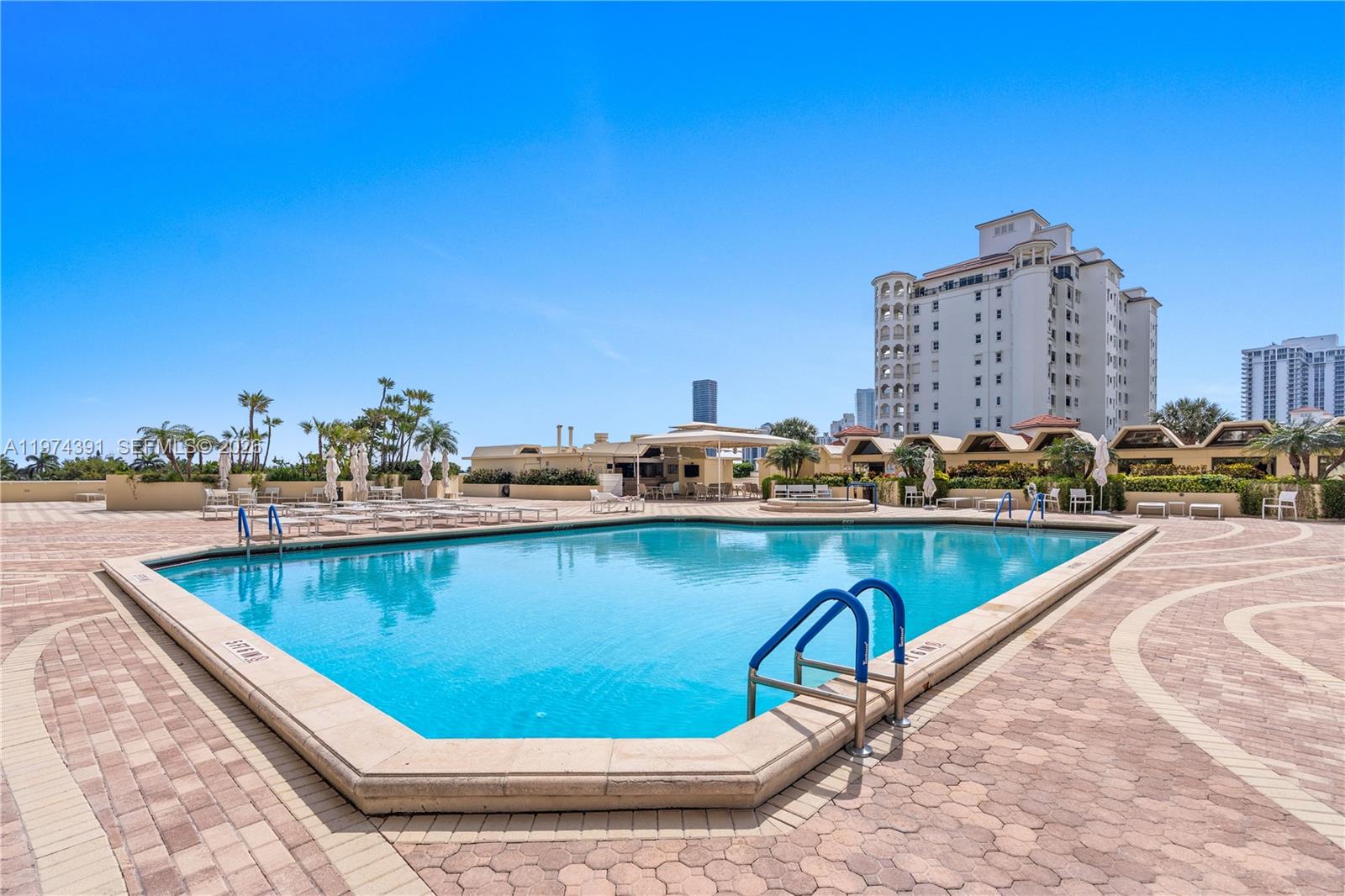 Photo of 20191 Country Club Dr  #407, Aventura, Florida, 33180 - 