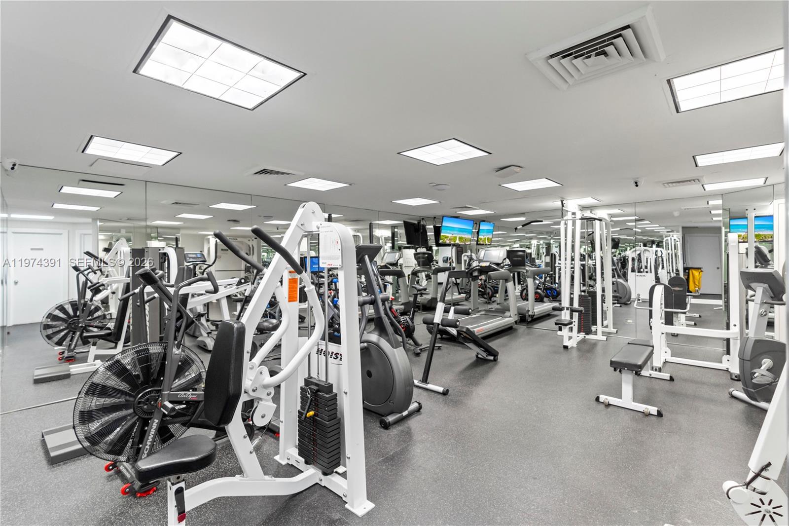 Photo of 20191 Country Club Dr  #407, Aventura, Florida, 33180 - 