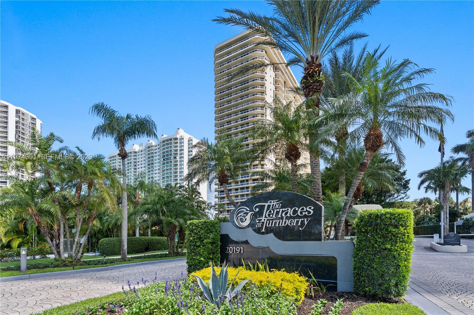 Photo of 20191 Country Club Dr  #407, Aventura, Florida, 33180 - 