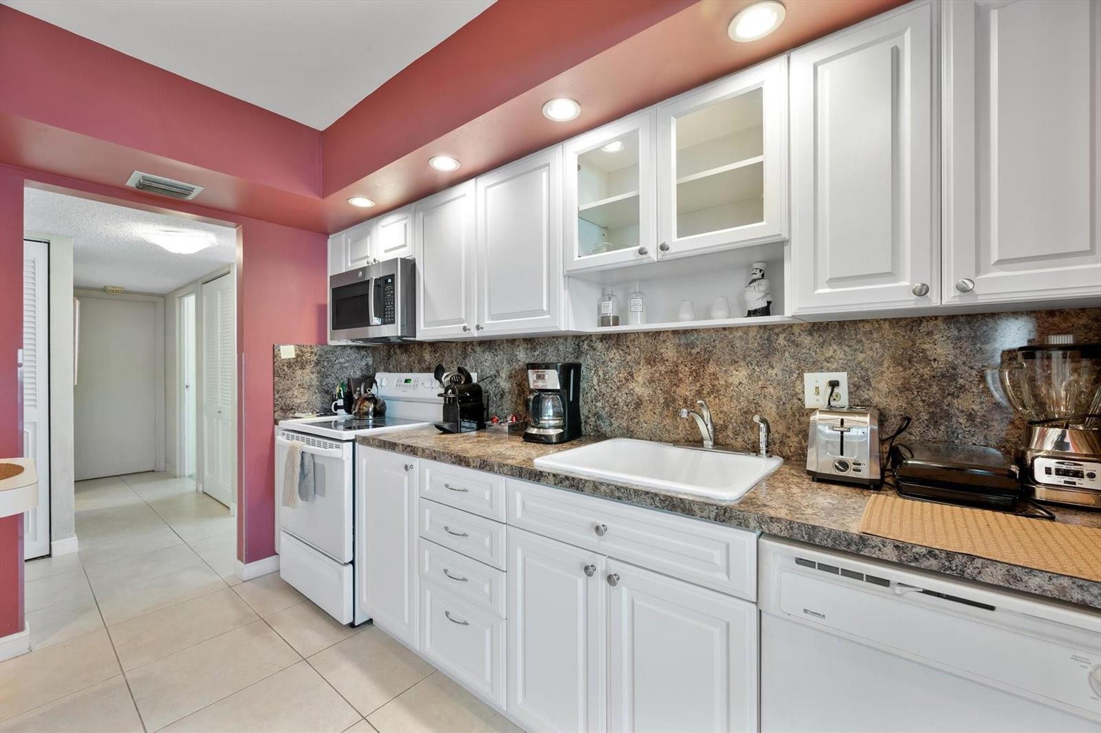 Photo of 2017 Ocean  #Ph1, Hallandale Beach, Florida, 33009 - Photo 9