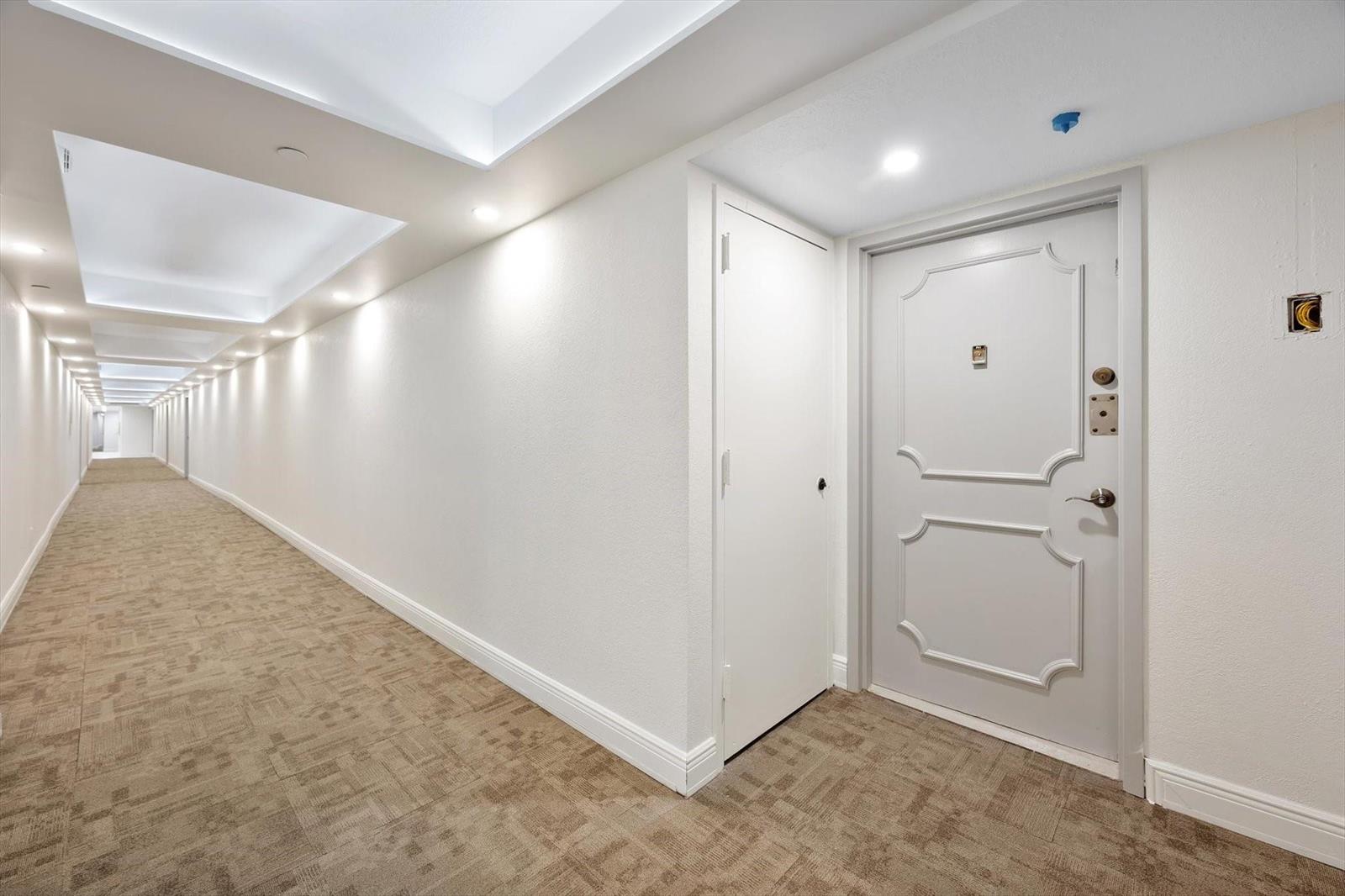 Photo of 2017 Ocean  #Ph1, Hallandale Beach, Florida, 33009 - Photo 2