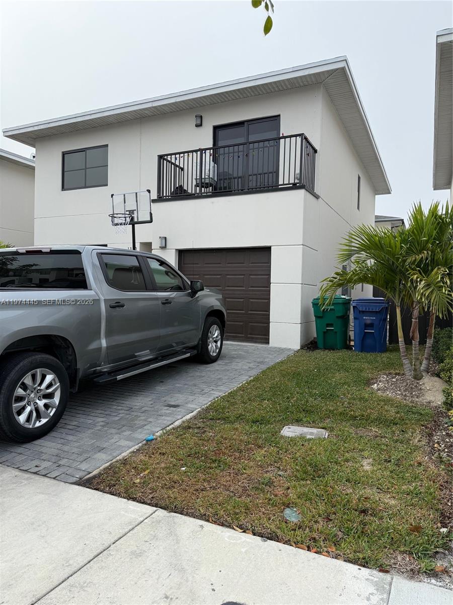 See details 1360 5 / 3 1810 sq. ft. $ 2026-03-02 0 Photo