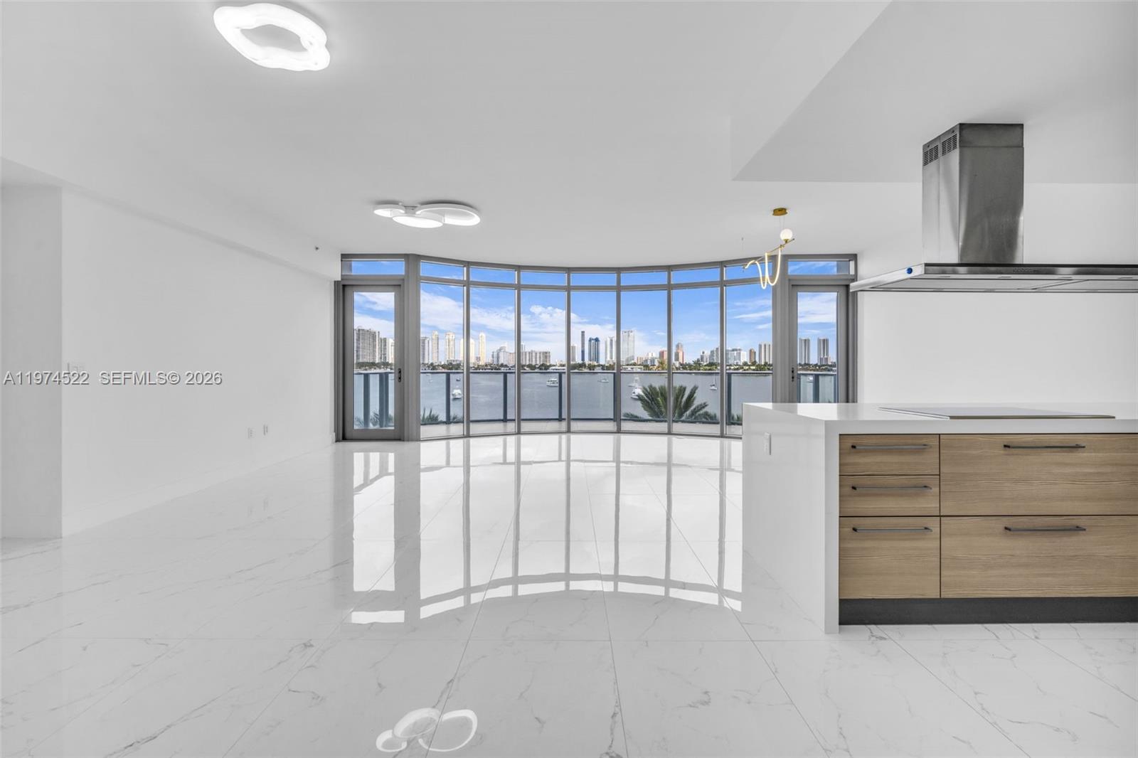 Photo of 17111 Biscayne Blvd #411, North Miami Beach, Florida, 33160 -