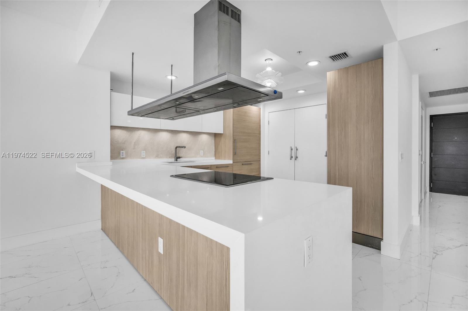 Photo of 17111 Biscayne Blvd #411, North Miami Beach, Florida, 33160 -