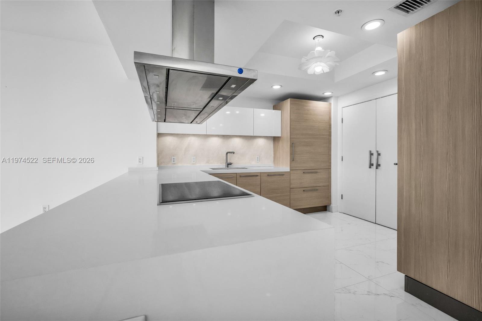 Photo of 17111 Biscayne Blvd #411, North Miami Beach, Florida, 33160 -