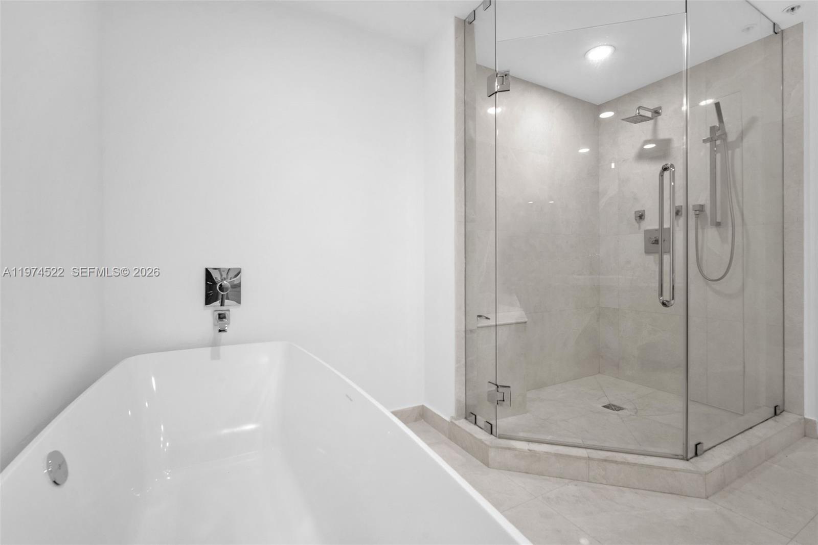 Photo of 17111 Biscayne Blvd #411, North Miami Beach, Florida, 33160 -