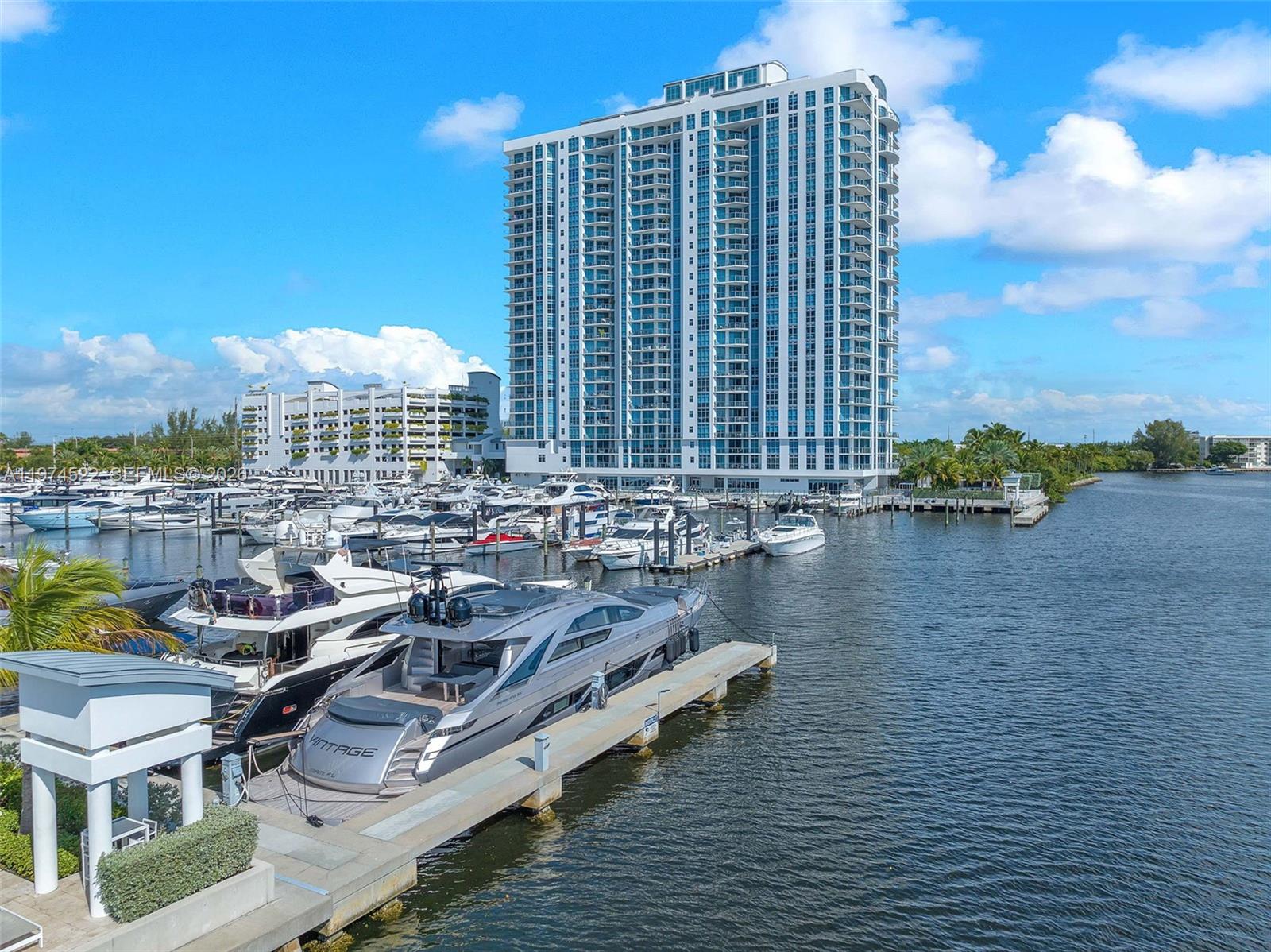 Photo of 17111 Biscayne Blvd #411, North Miami Beach, Florida, 33160 -