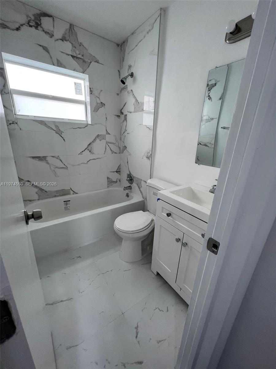   /   кв.футов $ 2026-03-04 0 Фото